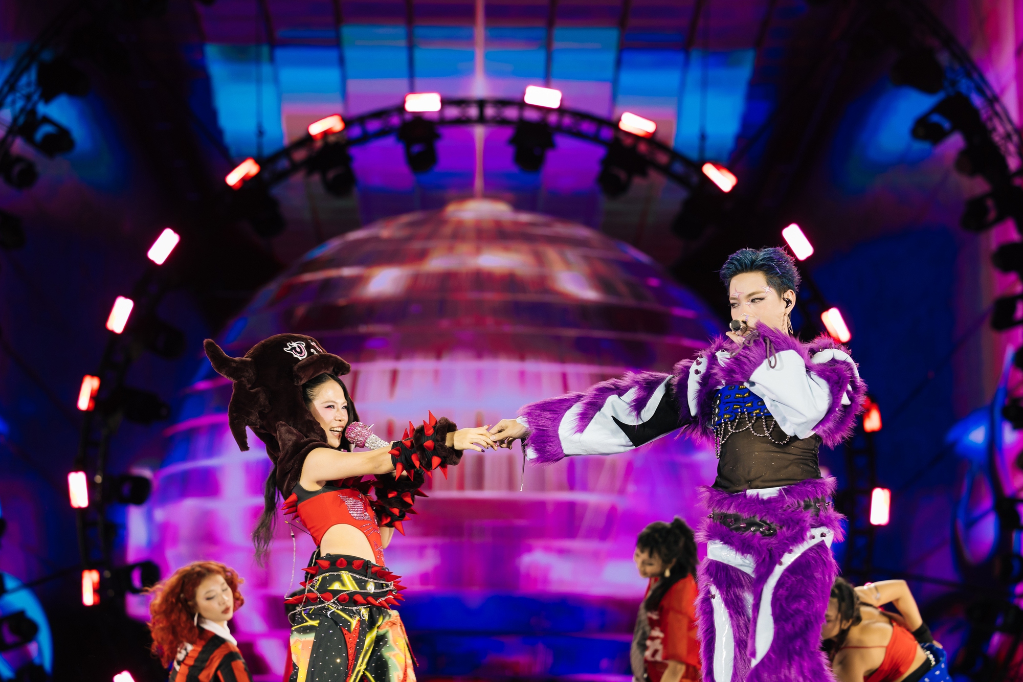 Xứng danh "nữ hoàng feat dạo": tlinh diễn cùng ai cũng "slay" hết nấc, chiếm trọn spotlight!- Ảnh 7.