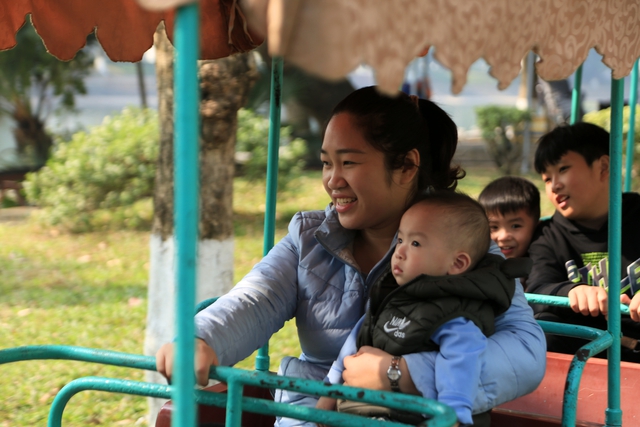 Chỉ được nghỉ 1 ng&agrave;y Tết dương, người d&acirc;n H&agrave; Nội lựa chọn nơi n&agrave;y l&agrave; điểm đến l&yacute; tưởng cho cả gia đ&igrave;nh- Ảnh 17.