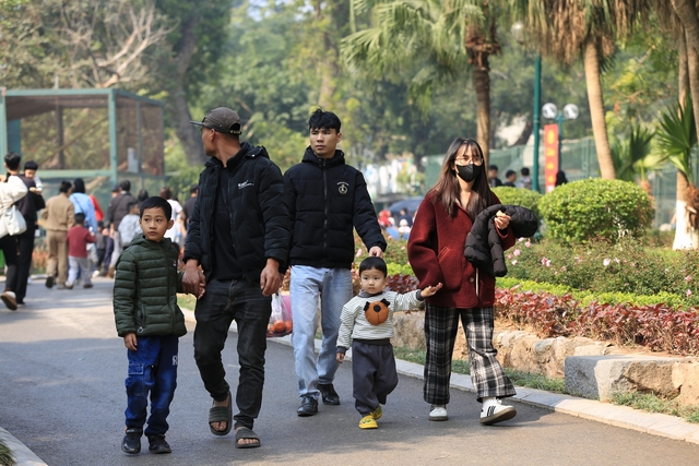 Chỉ được nghỉ 1 ng&agrave;y Tết dương, người d&acirc;n H&agrave; Nội lựa chọn nơi n&agrave;y l&agrave; điểm đến l&yacute; tưởng cho cả gia đ&igrave;nh- Ảnh 6.