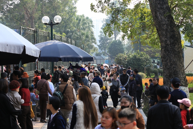 Chỉ được nghỉ 1 ng&agrave;y Tết dương, người d&acirc;n H&agrave; Nội lựa chọn nơi n&agrave;y l&agrave; điểm đến l&yacute; tưởng cho cả gia đ&igrave;nh- Ảnh 21.