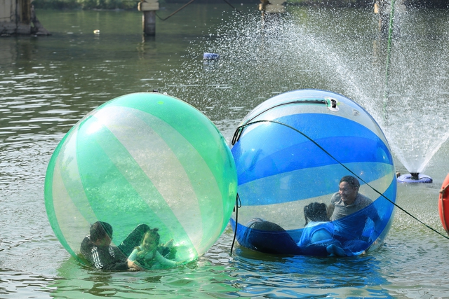 Chỉ được nghỉ 1 ng&agrave;y Tết dương, người d&acirc;n H&agrave; Nội lựa chọn nơi n&agrave;y l&agrave; điểm đến l&yacute; tưởng cho cả gia đ&igrave;nh- Ảnh 15.