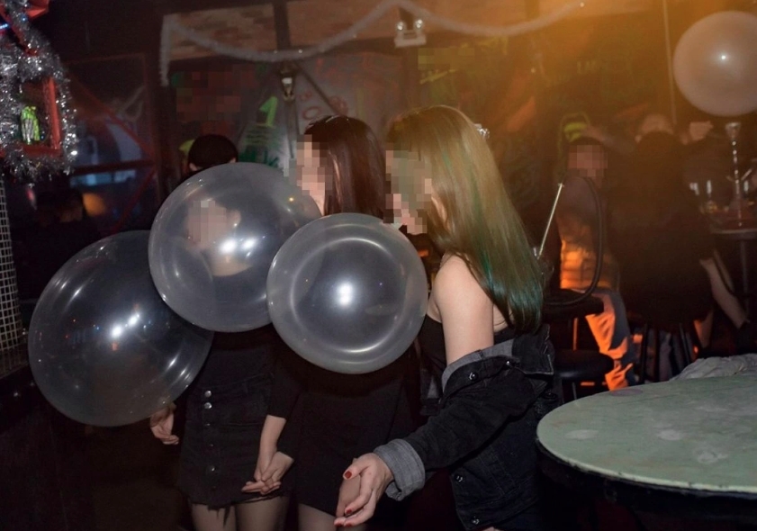 Cấm thuốc lá điện tử, "bóng cười" từ hôm nay (1/1/2025)- Ảnh 2.