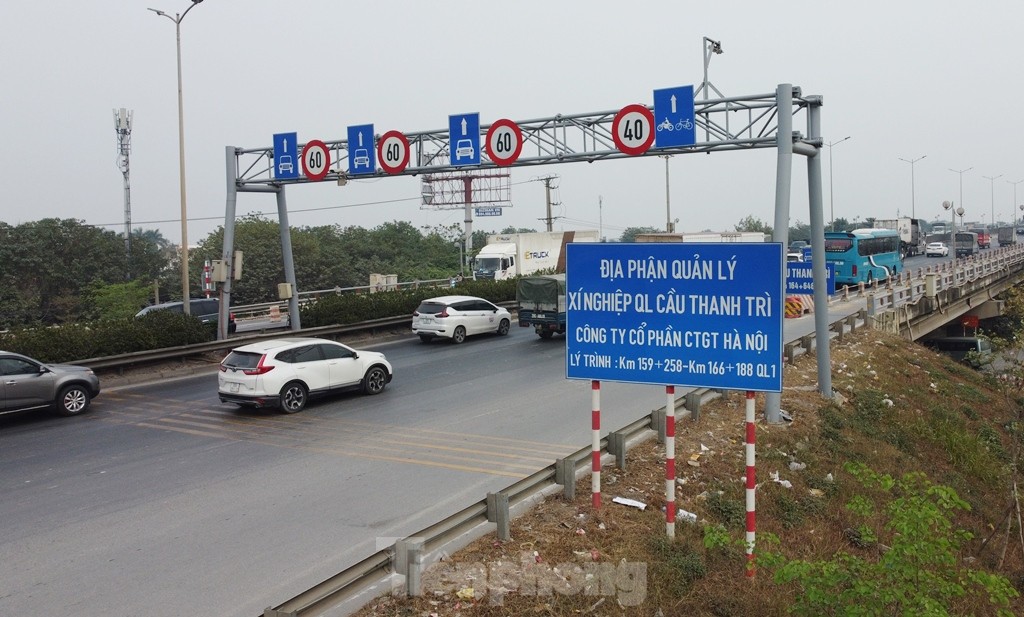 Chủ xe đi tr&ecirc;n cầu Thanh Tr&igrave; bất ngờ với tiếng loa &lsquo;&aacute;t&rsquo; tiếng c&ograve;i xe- Ảnh 5.