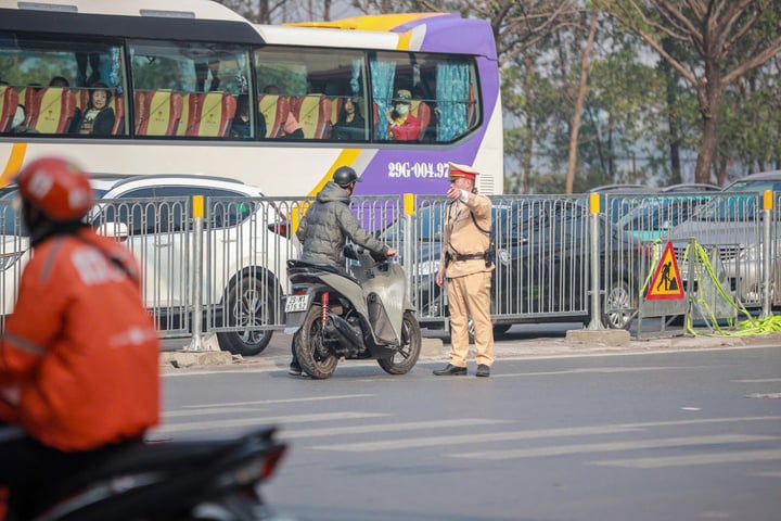 Phạt vi phạm giao th&ocirc;ng ng&agrave;y Tết dương lịch 2025 gần 28 tỷ đồng- Ảnh 1.