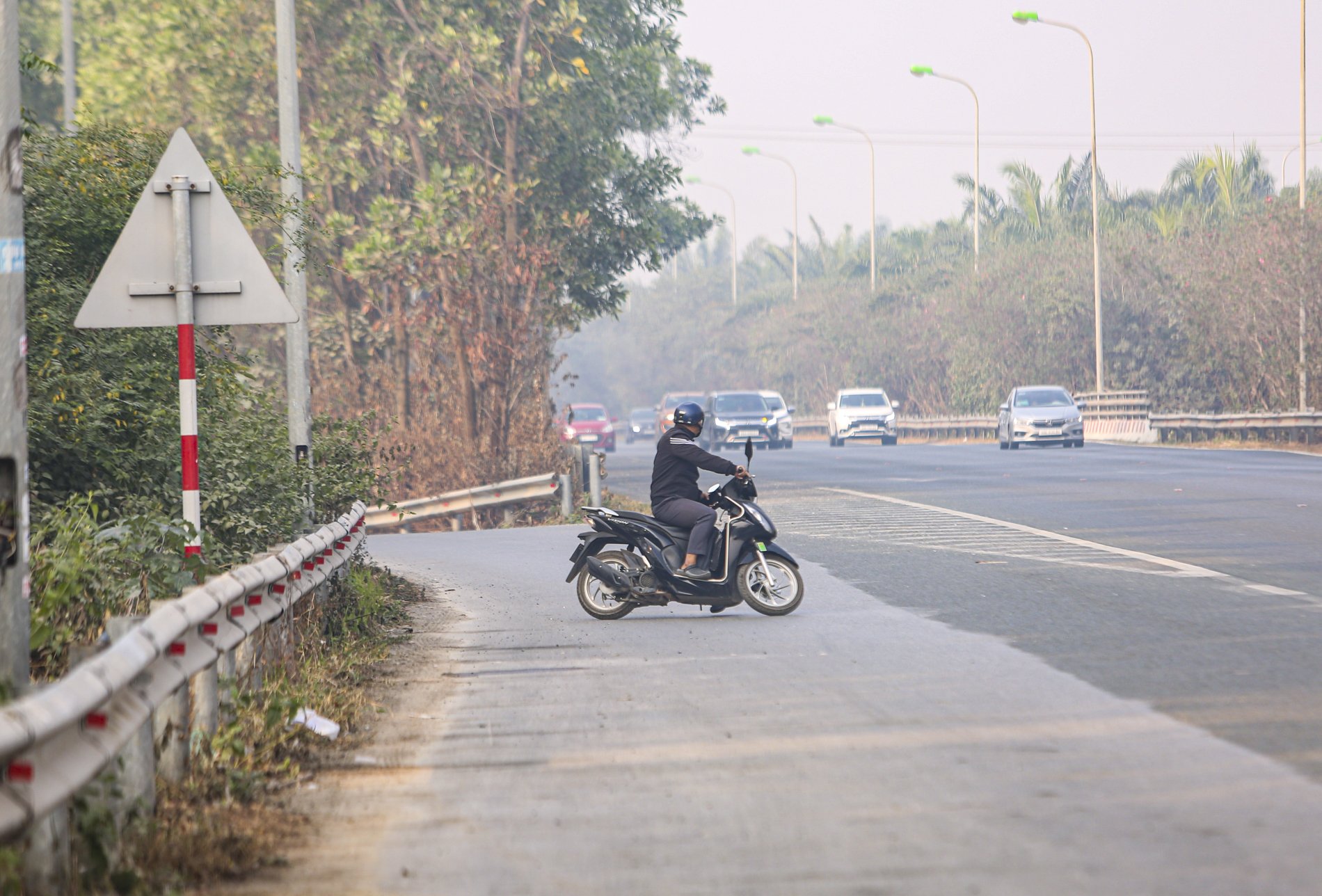 Kết quả xử phạt vi phạm giao th&ocirc;ng ng&agrave;y đầu của năm 2025 tr&ecirc;n địa b&agrave;n H&agrave; Nội- Ảnh 2.