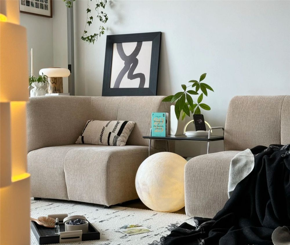 Cách trang trí phòng khách mới được cô gái này áp dụng cực hiệu quả: Sofa 