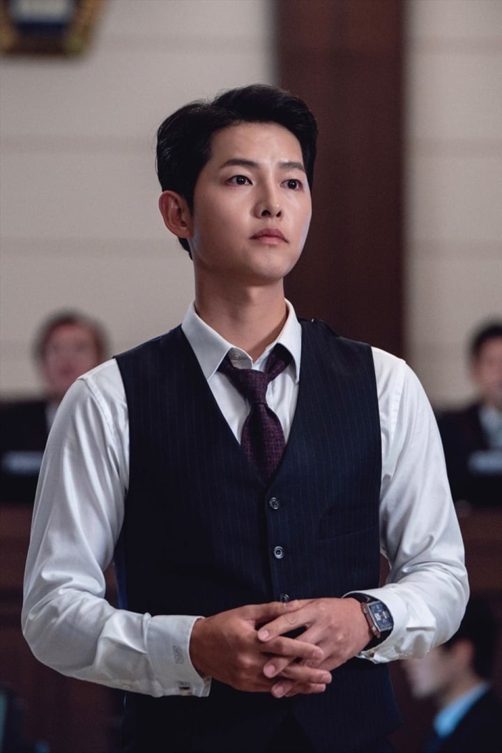 Kết cục trái chiều sau 6 năm ly hôn của Song Hye Kyo - Song Joong Ki: Người được khen, kẻ bị phàn nàn- Ảnh 2.