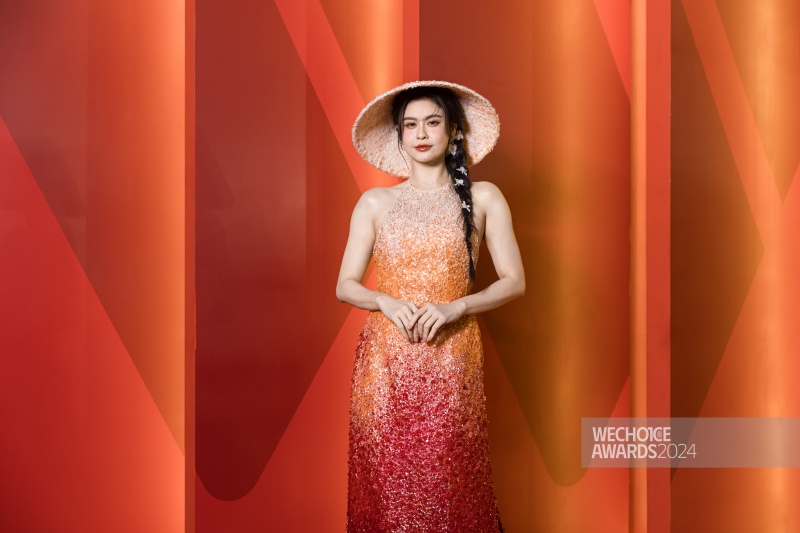 Siêu thảm đỏ đại hội áo dài hot nhất WeChoice Awards 2024: Nhã Phương - Trường Giang tình tứ, Trấn Thành hội ngộ dàn sao, dàn hậu đọ sắc nét căng!- Ảnh 4.