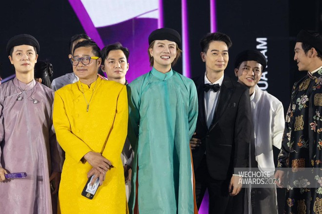 Các Anh Tài diện trang phục truyền thống tới WeChoice Awards 2024 bảnh đỉnh nóc!- Ảnh 13.