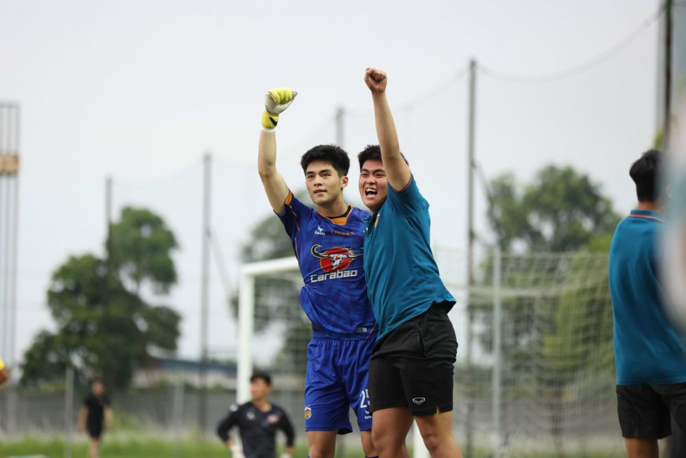 Nhân vật đặc biệt nhất AFF Cup tỏa sáng, HLV Kim Sang-sik đón tin vui lớn cho kế hoạch SEA Games- Ảnh 2.