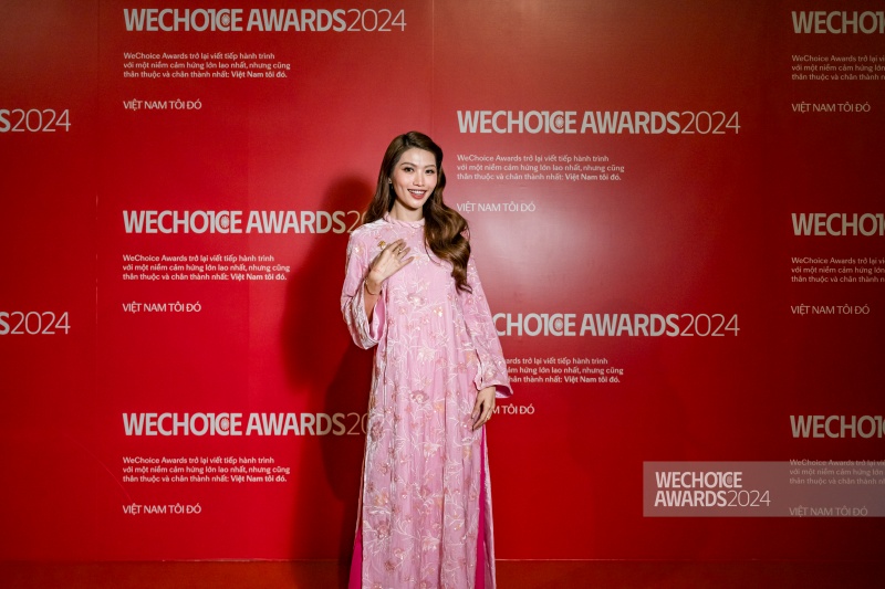 Siêu thảm đỏ đại hội áo dài hot nhất WeChoice Awards 2024: Nhã Phương - Trường Giang tình tứ, Trấn Thành hội ngộ dàn sao, dàn hậu đọ sắc nét căng!- Ảnh 27.