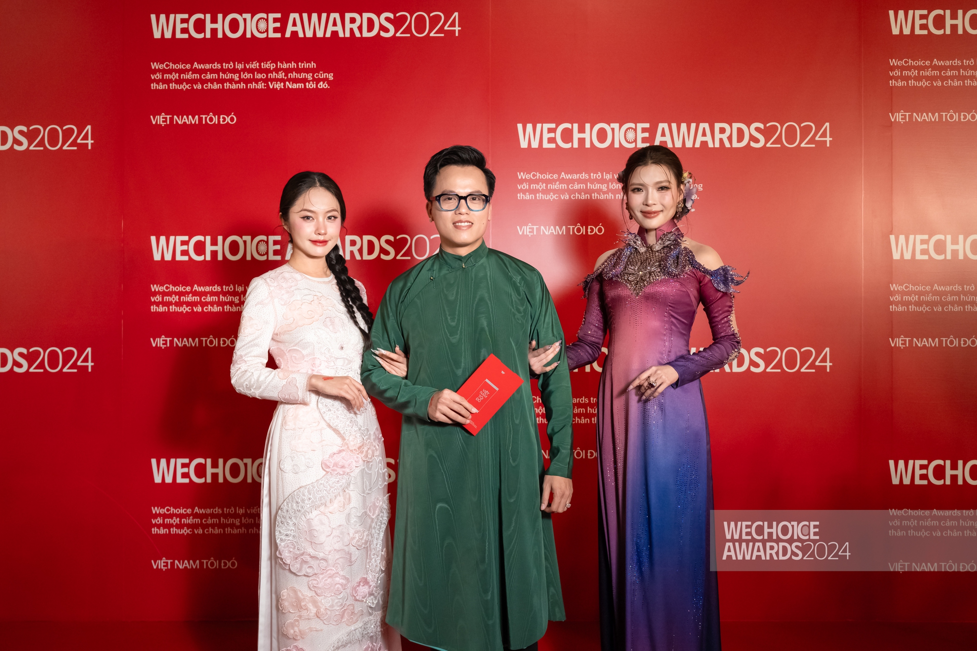 Siêu thảm đỏ đại hội áo dài hot nhất WeChoice Awards 2024: Nhã Phương - Trường Giang tình tứ, Trấn Thành hội ngộ dàn sao, dàn hậu đọ sắc nét căng!- Ảnh 42.