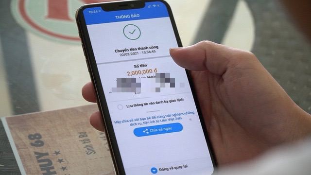 Thấy điện thoại nóng lên bất thường, hãy kiểm tra tài khoản ngân hàng ngay lập tức- Ảnh 2.
