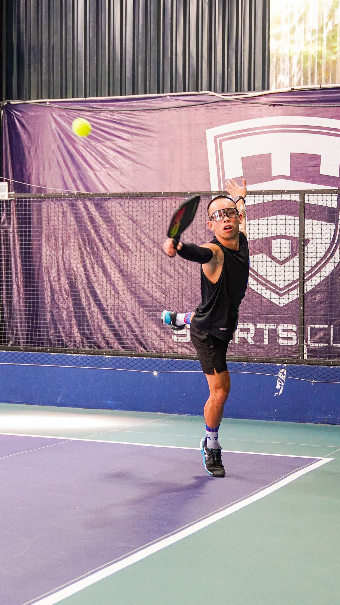 Gặp gỡ anh chàng Việt Nam đánh pickleball 10 tiếng/ngày, khiến cộng đồng mạng thích thú với phong cách chơi có 1-0-2- Ảnh 4.