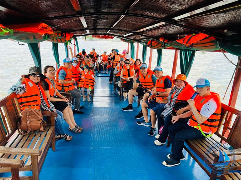 Miền Tây Tourist - đơn vị chuyên tour TP. Hồ Chí Minh, Mỹ Tho, Bến Tre- Ảnh 1.