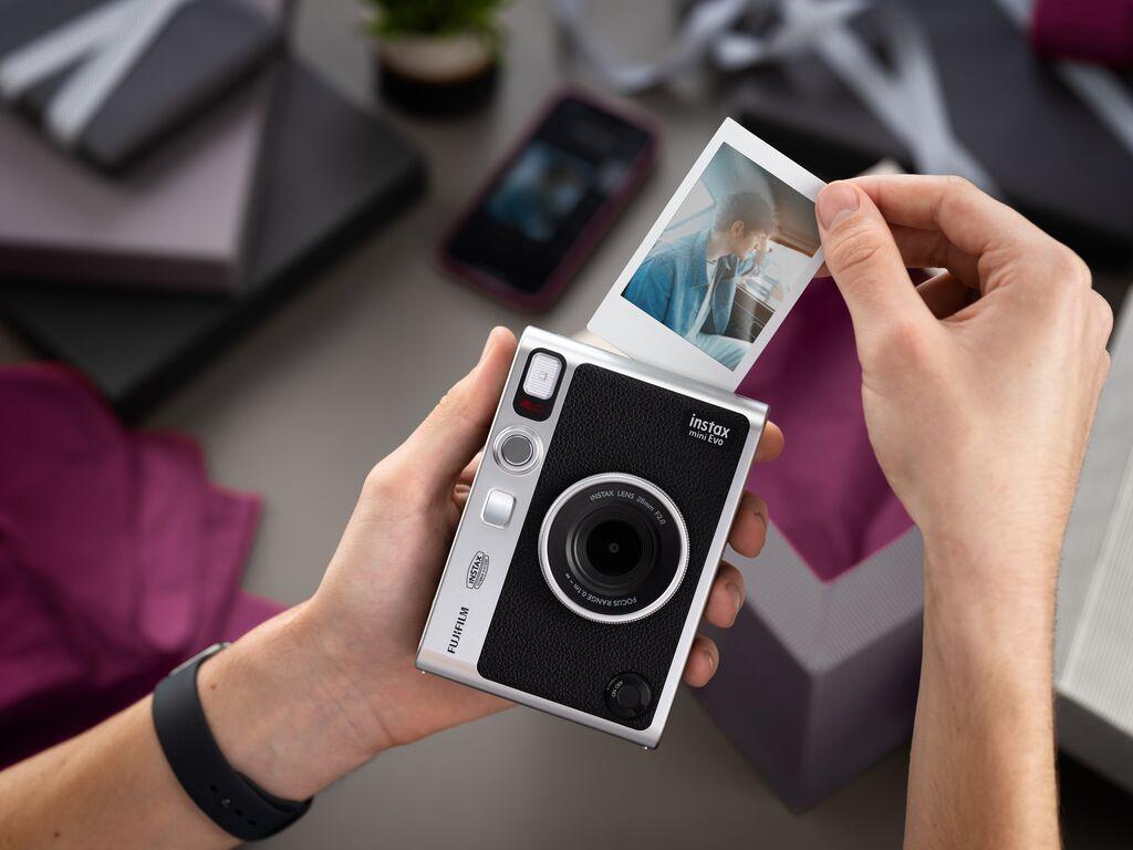 Instax mini Evo Limited Edition: Biểu tượng nghệ thuật và công nghệ trong nhiếp ảnh hiện đại- Ảnh 4.