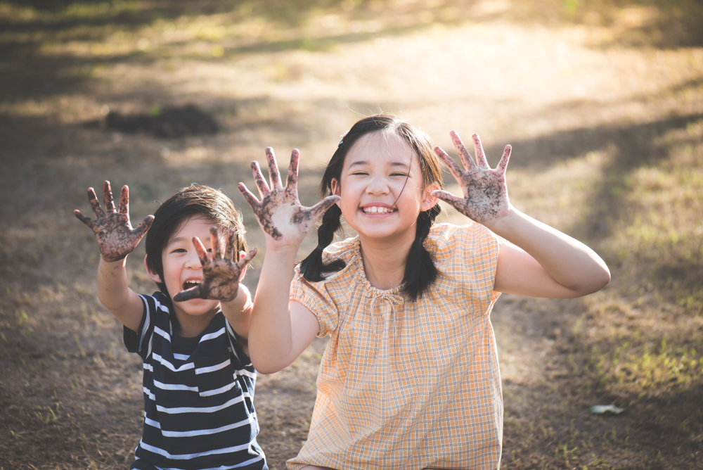 Bí ẩn bao năm đã được chuyên gia tiết lộ: Trẻ sinh vào 3 tháng này có IQ hơn người, cha mẹ đang nuôi cả "mỏ vàng"- Ảnh 2.