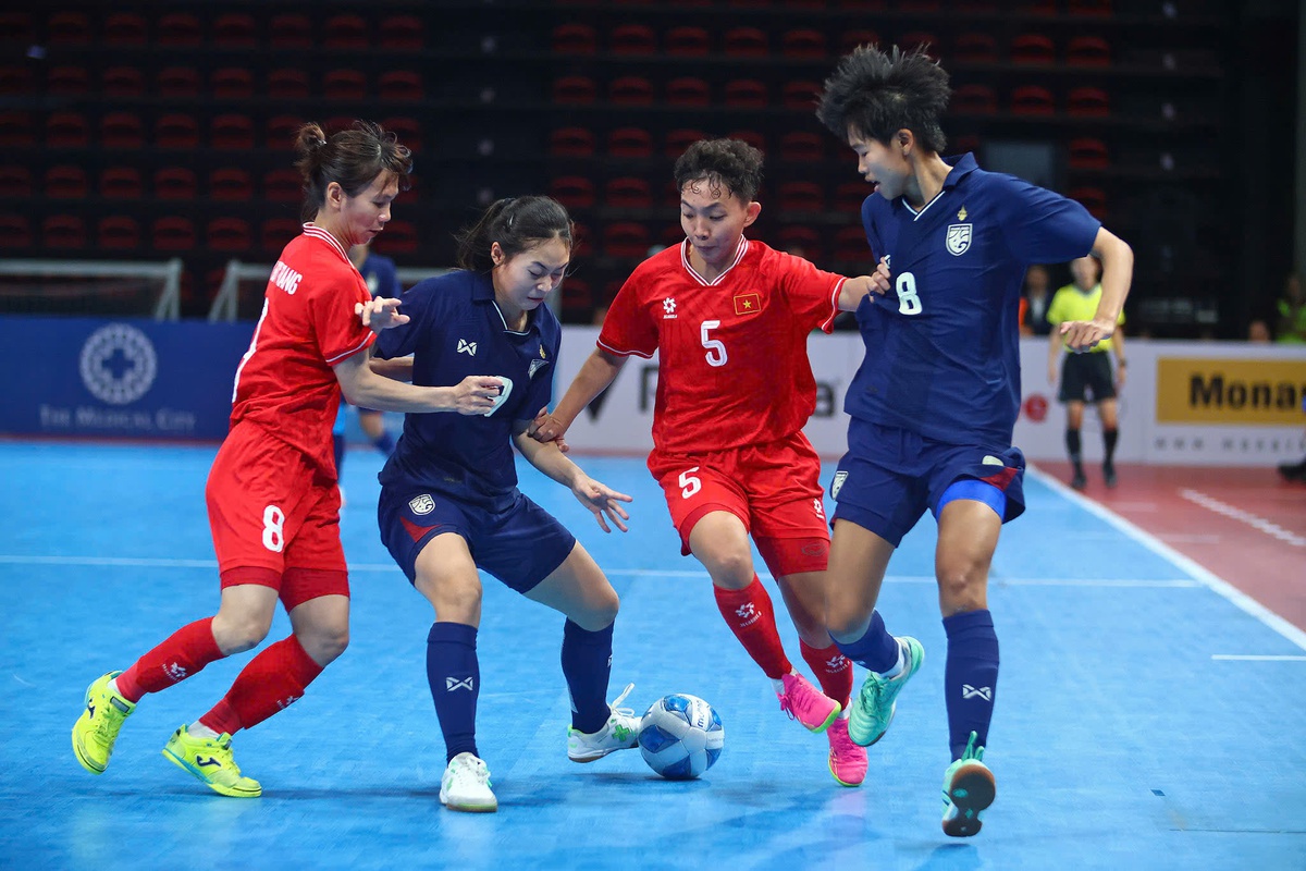 ĐT Futsal nữ Việt Nam - Những cô gái vàng giành chức vô địch lịch sử, đăng quang 