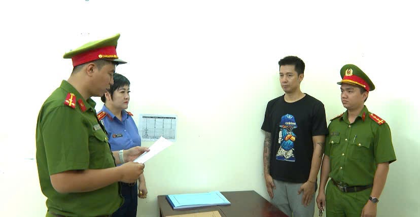 Vì sao bắt khẩn cấp cựu tuyển thủ Lê Sỹ Mạnh?- Ảnh 2.