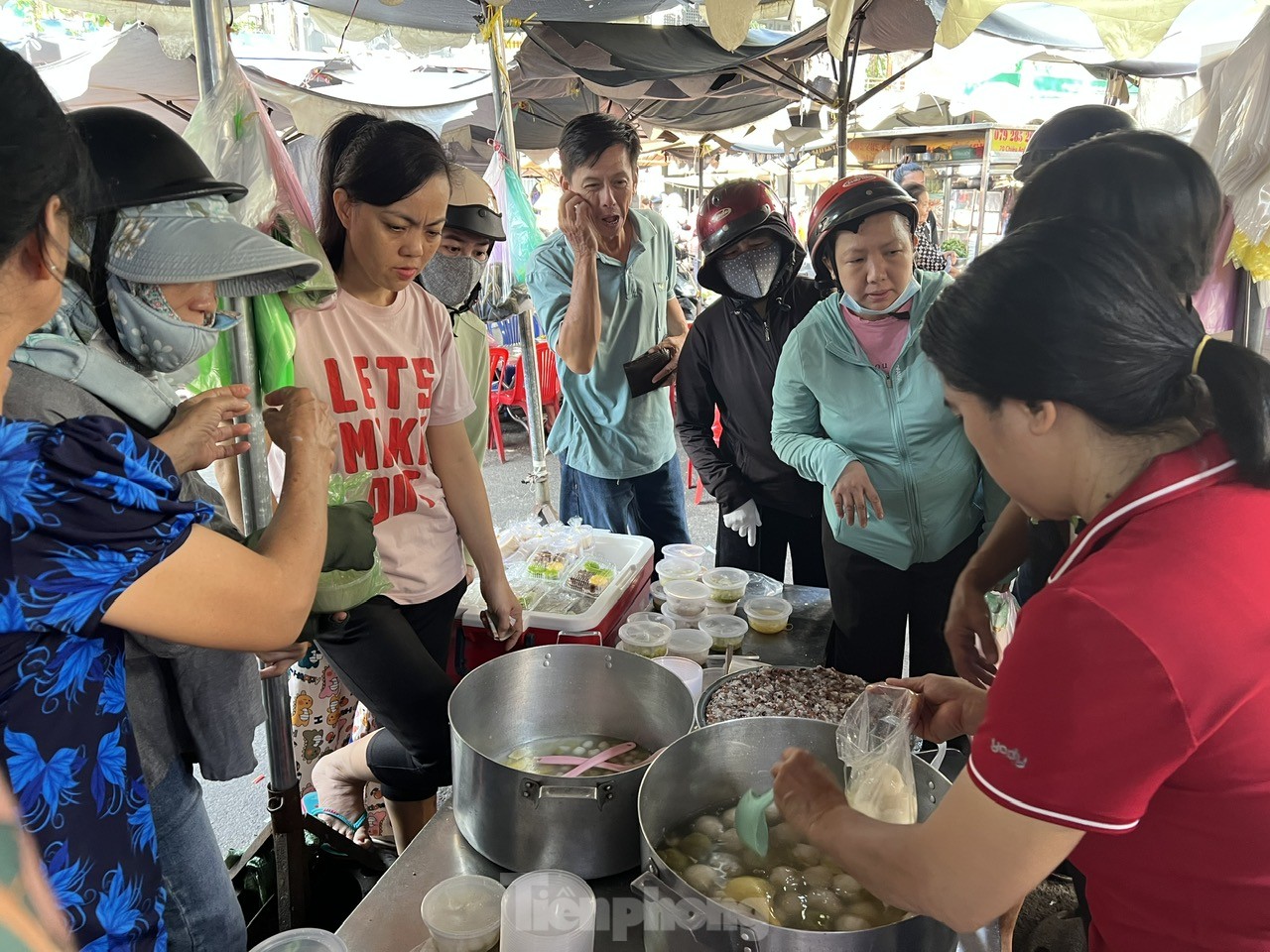 'Phương tiện' đưa ông Táo về trời đắt khách, mua không cần trả giá- Ảnh 8.