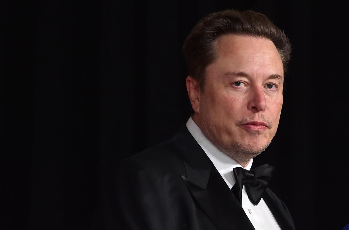 Tỷ phú Elon Musk khuyên 3 điều: Năm mới khởi đầu mới, nắm chắc để thoát khỏi vòng luẩn quẩn nghèo đói- Ảnh 2.