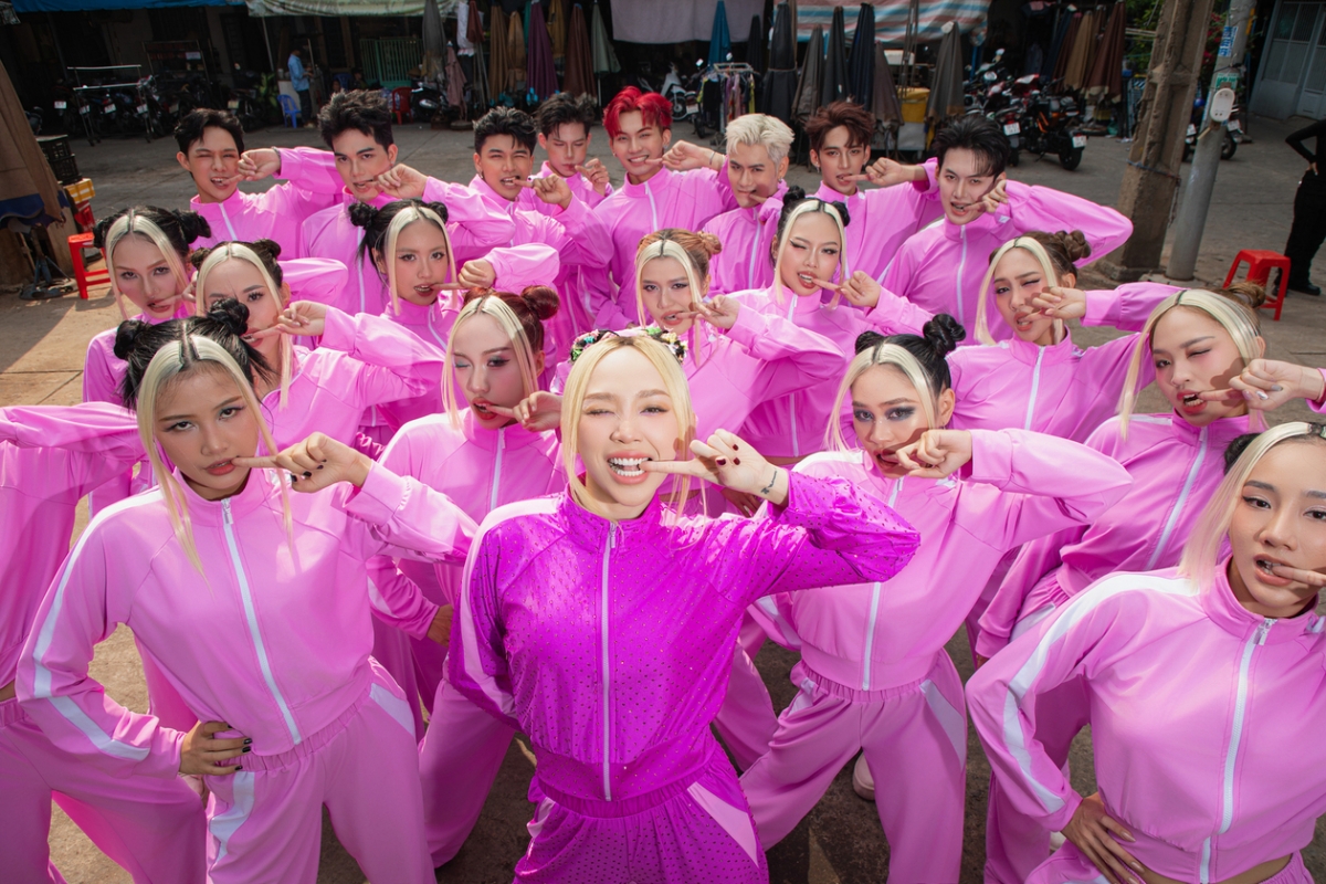 Tóc Tiên tung bản dance của ca khúc Đậm Đà tạm biệt năm cũ- Ảnh 1.