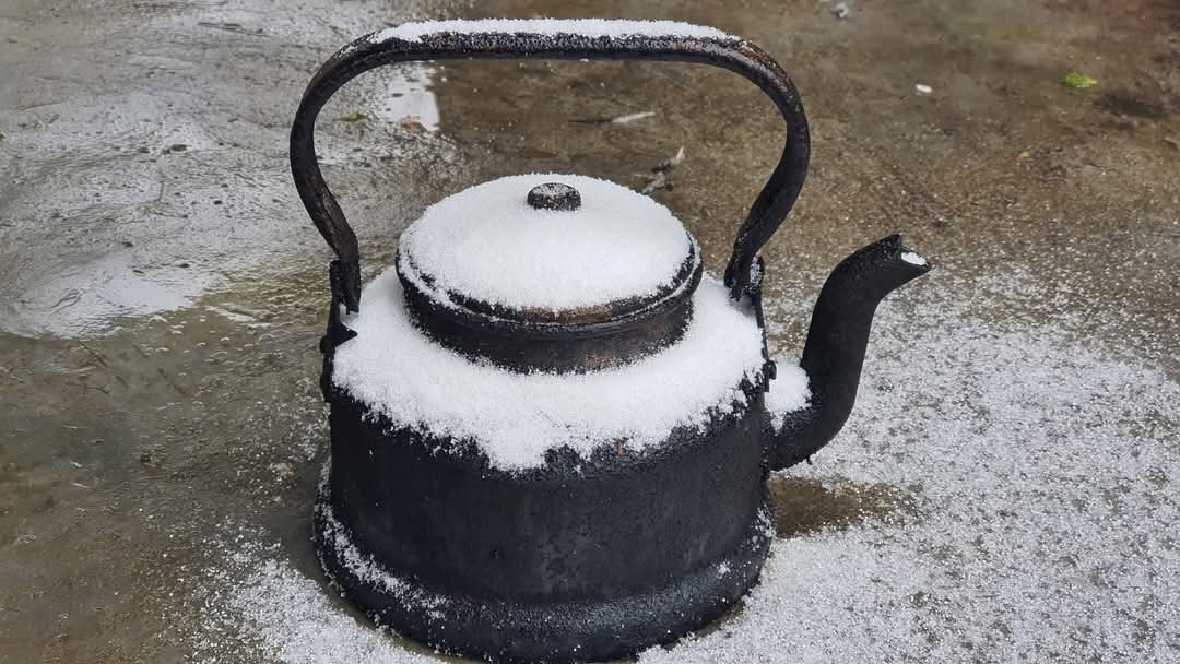 Băng tuyết phủ trắng Y Tý như trời Âu- Ảnh 4.