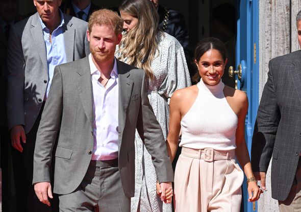 Harry và Meghan nhận cảnh báo từ chuyên gia rằng họ sẽ bị chê cười vì dự án sách mới- Ảnh 2.