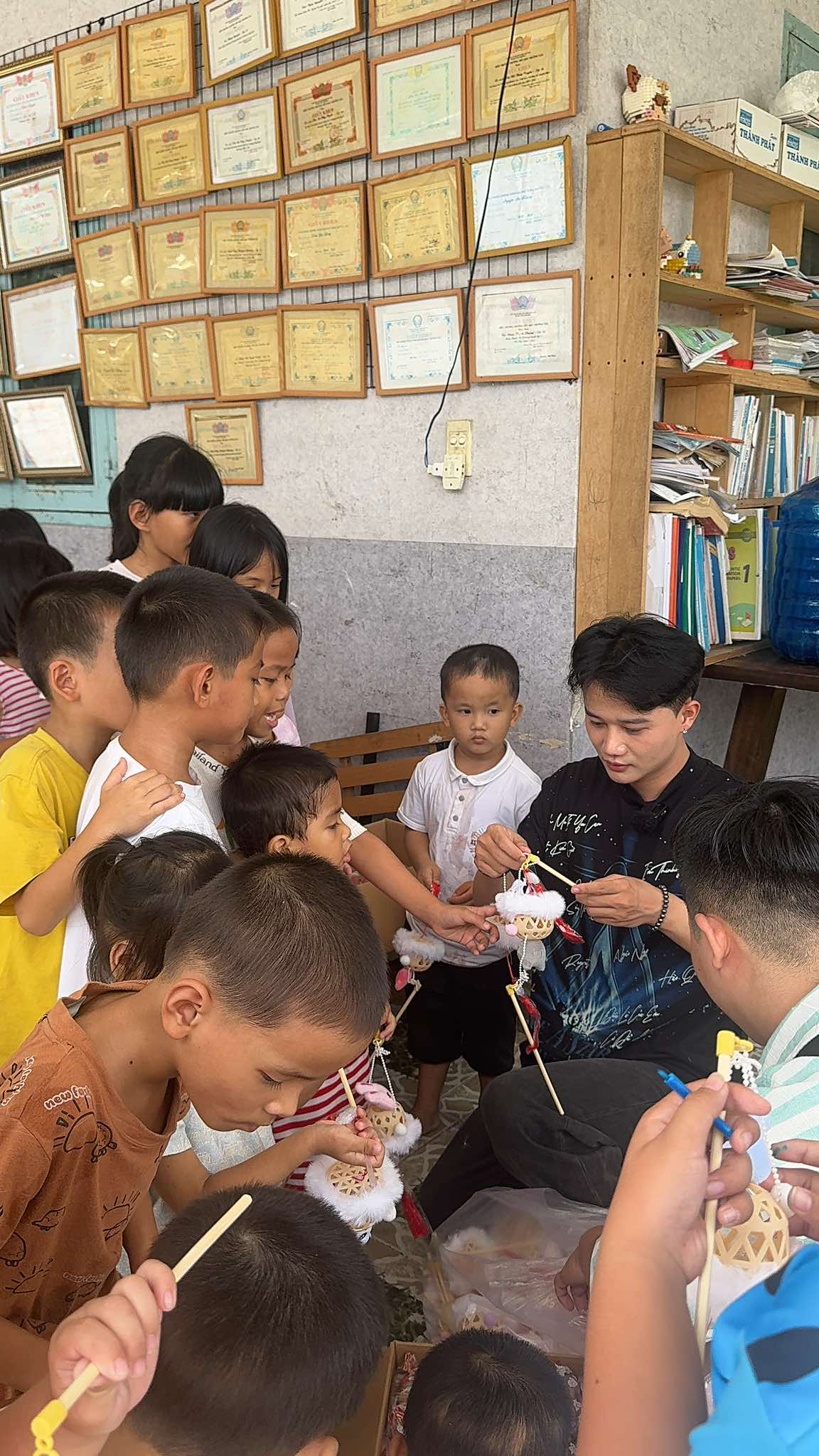 Vĩnh Thích Ăn Ngon: Lời nói dối vô tình khi làm từ thiện khiến cả nghìn người xúc động rơi nước mắt- Ảnh 10.