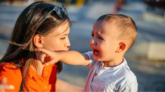 Cha mẹ mắc phải sai lầm đơn giản này sẽ nuôi dạy "những đứa trẻ yếu đuối"- Ảnh 1.