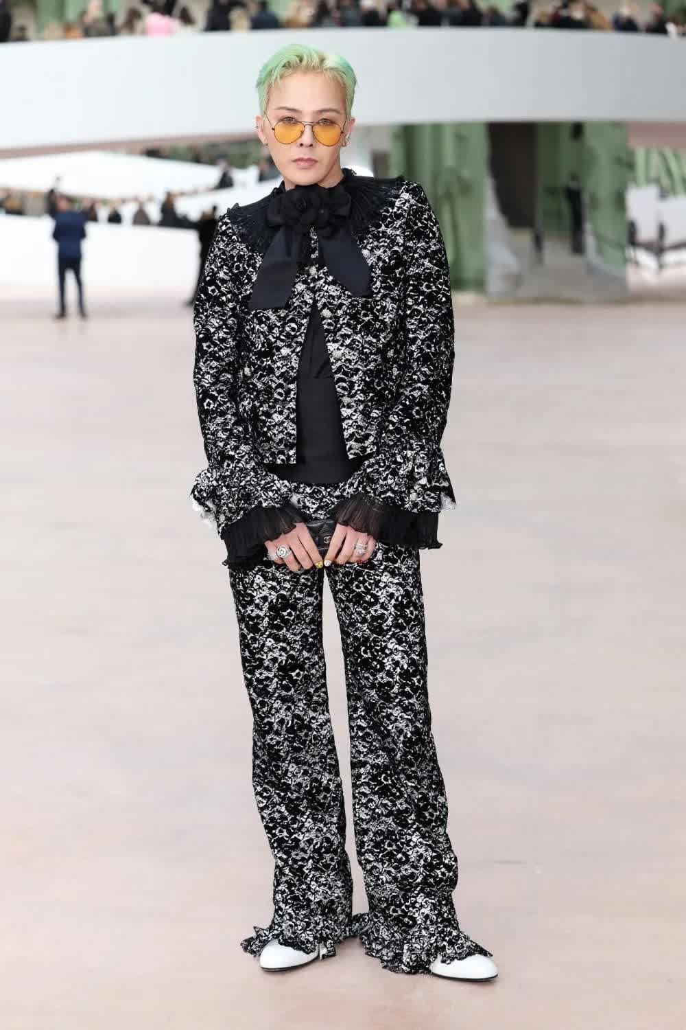 G-Dragon tỏa sáng tại show diễn Chanel Paris- Ảnh 1.