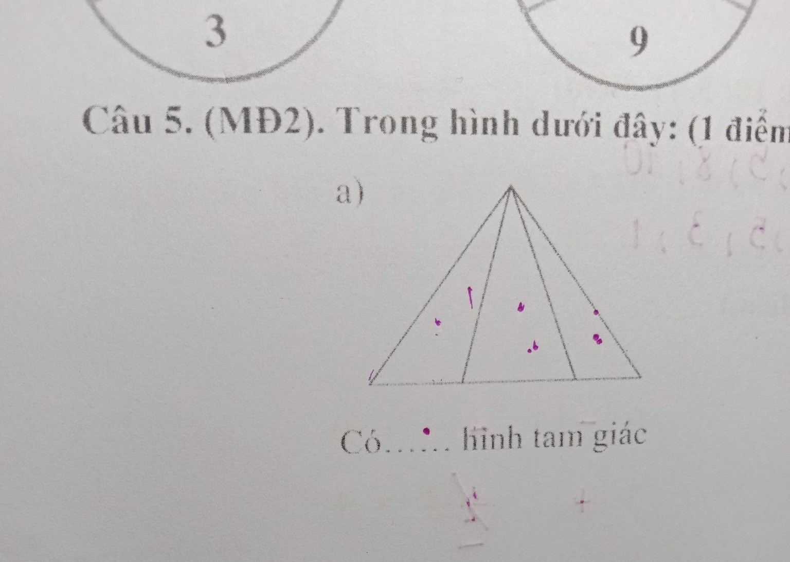 Bài toán đếm hình của con nhìn đơn giản nhưng khiến bà mẹ Đà Nẵng toát mồ hôi, hóa ra có "mẹo" làm phút mốt là ra- Ảnh 1.