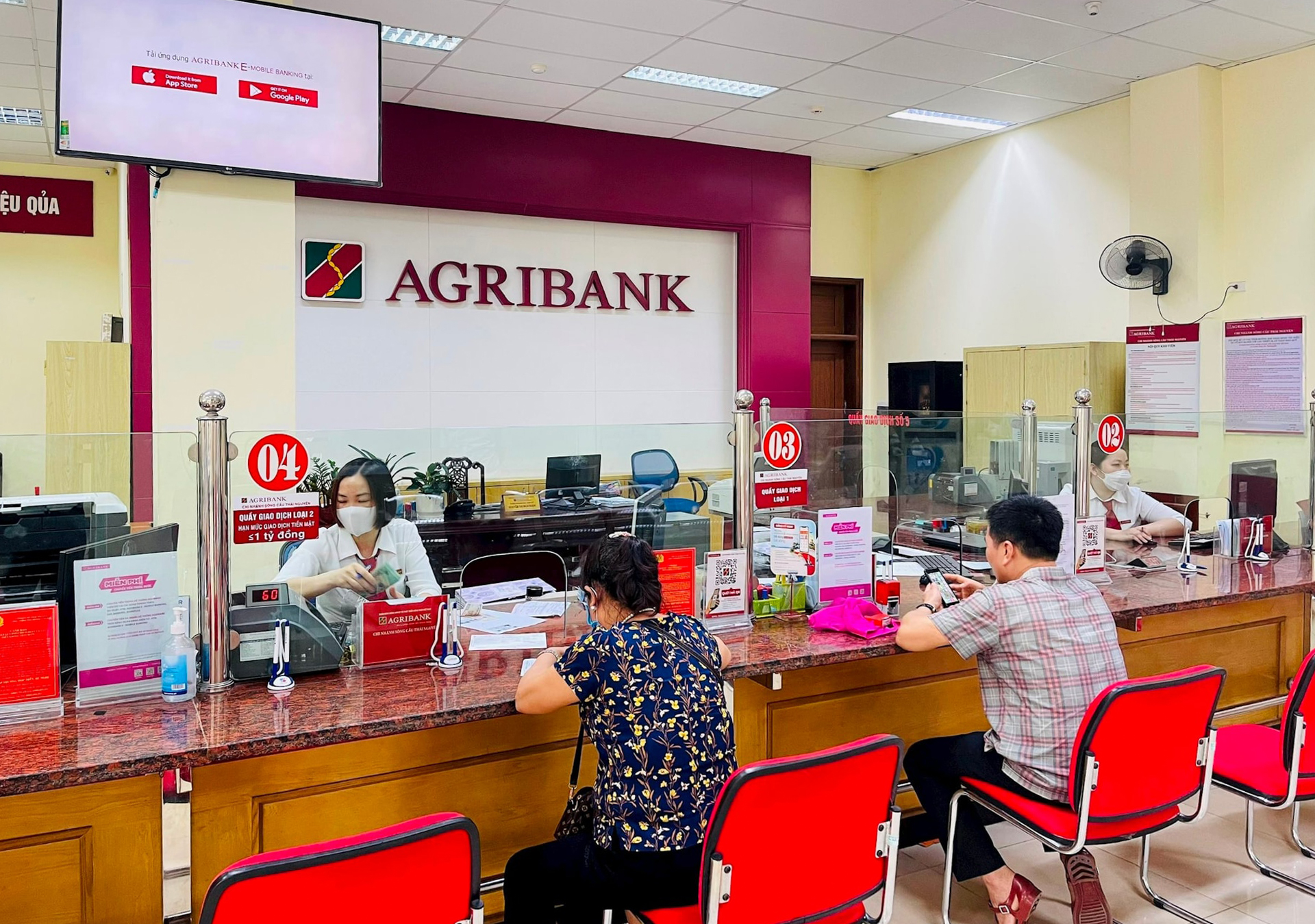 Agribank dừng toàn bộ giao dịch đối với nhóm khách hàng dưới đây- Ảnh 1.