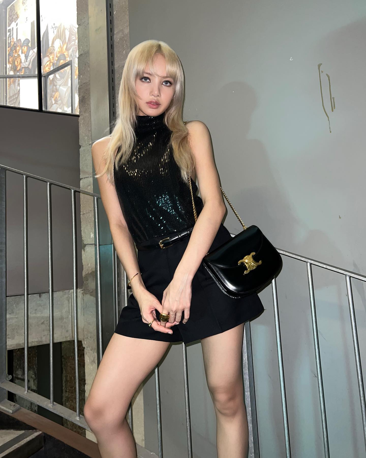 10 luxuriöse Outfits koreanischer Stars für die Jahresendparty – Foto 1.