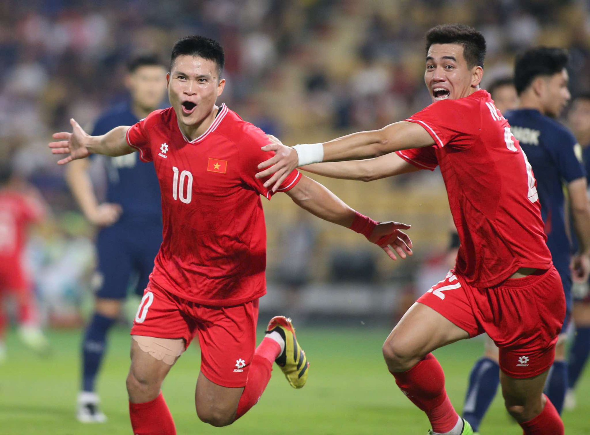 Bàn thắng có 1-0-2 ở phút 90+20: Tuyển Việt Nam vô địch AFF Cup 2024 ngay trên đất Thái- Ảnh 3.