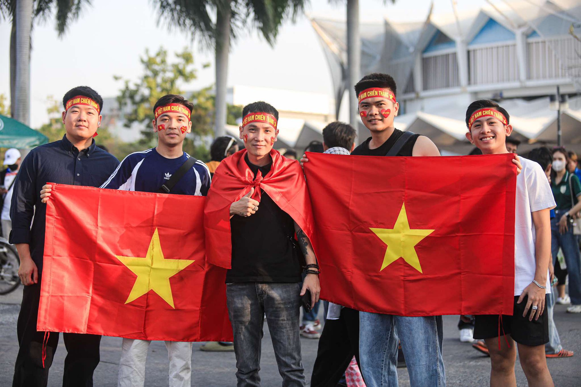 Bàn thắng có 1-0-2 ở phút 90+20: Tuyển Việt Nam vô địch AFF Cup 2024 ngay trên đất Thái- Ảnh 20.