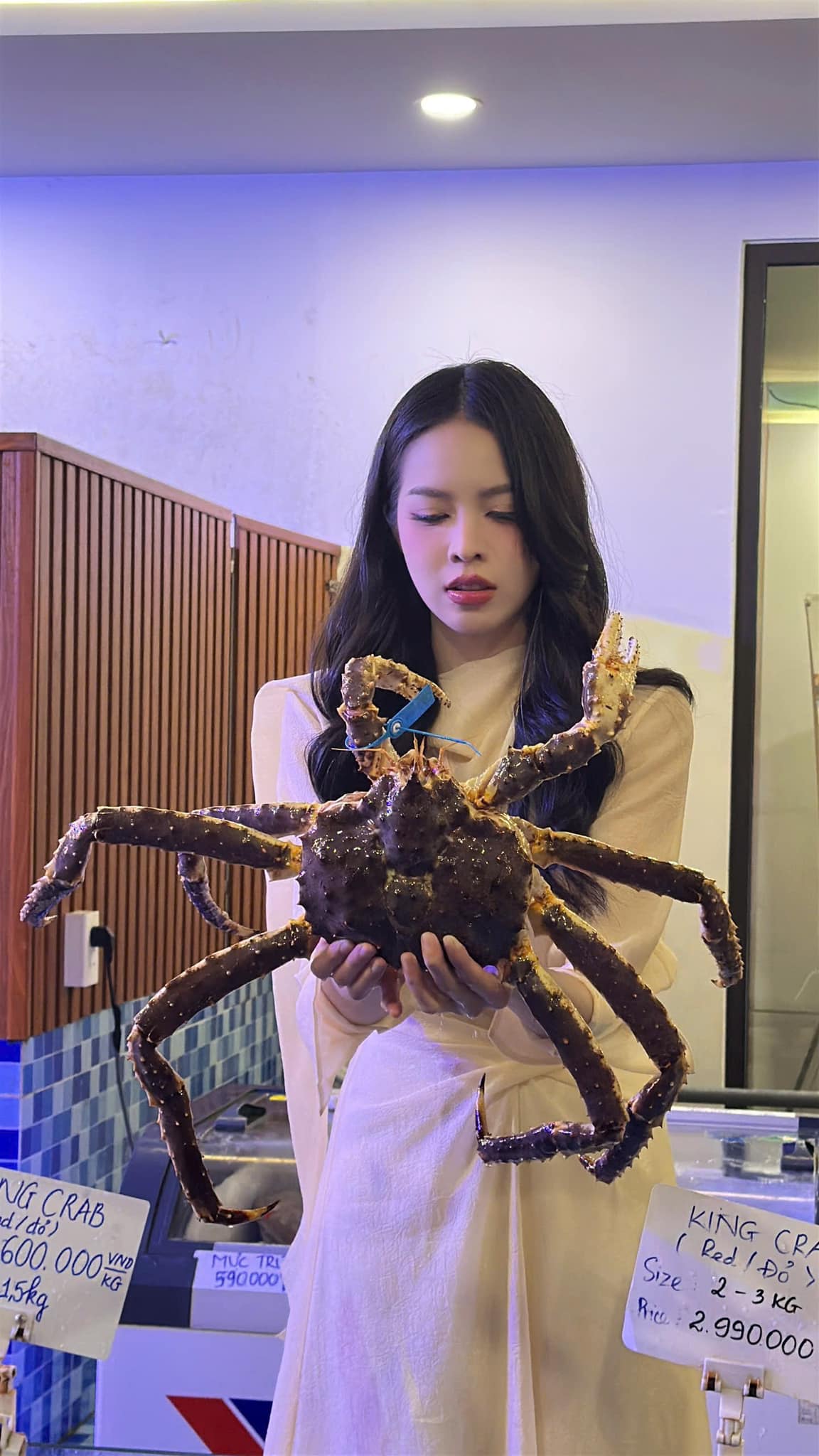 SOOBIN bị soi hành động lạ với Hoa hậu Việt: Chính chủ có phản ứng gây bất ngờ- Ảnh 3. SOOBIN bị soi hành động lạ với Hoa hậu Việt: Chính chủ có phản ứng gây bất ngờ- Ảnh 3.