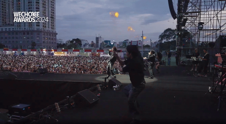 Video: 1 ngày chạy show cùng Quang Hùng MasterD và lần đầu nghe giấc mơ 10 năm của Video: 1 ngày chạy show cùng Quang Hùng MasterD và lần đầu nghe giấc mơ 10 năm của