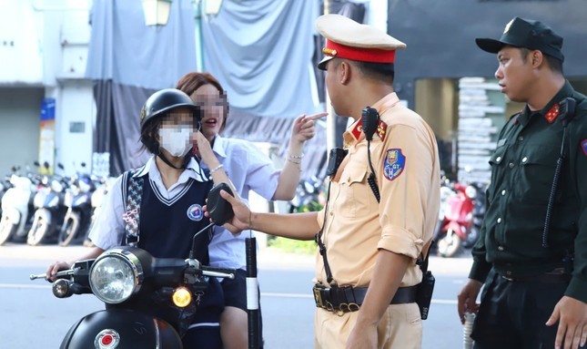 Cha mẹ có thể bị phạt tới 10 triệu đồng khi giao xe máy cho con chưa đủ tuổi điều khiển- Ảnh 2.