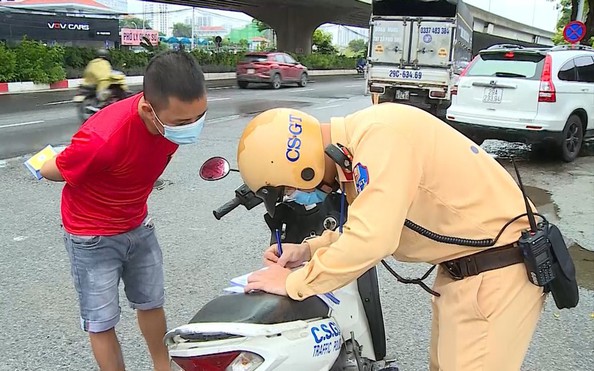 Thông tin quan trọng về trừ điểm bằng lái xe mà ai cũng cần biết- Ảnh 1.