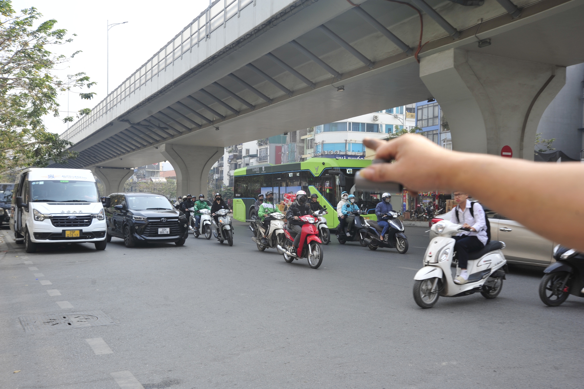 Hà Nội: Nhiều vụ tai nạn trên đoạn đường đẹp, người dân hiến kế xóa “điểm đen”- Ảnh 2.