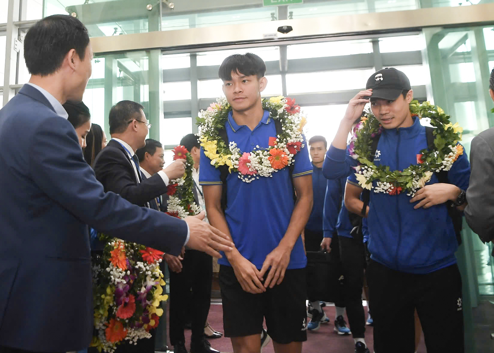 Thủ tướng Phạm Minh Chính gặp mặt chúc mừng ĐT Việt Nam khi giành cúp vô địch bóng đá Đông Nam Á- Ảnh 8.