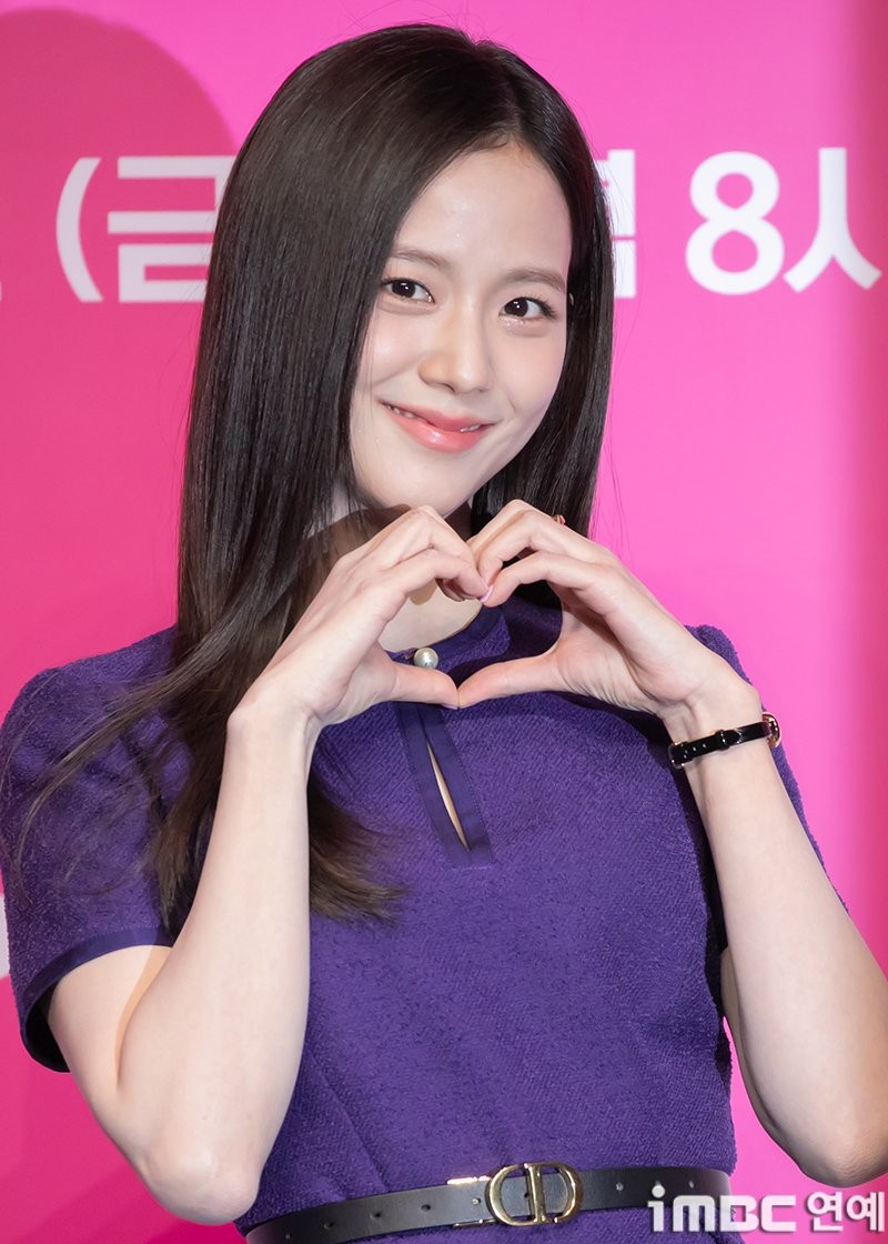 Jisoo (BLACKPINK) bị chê tơi tả- Ảnh 1.