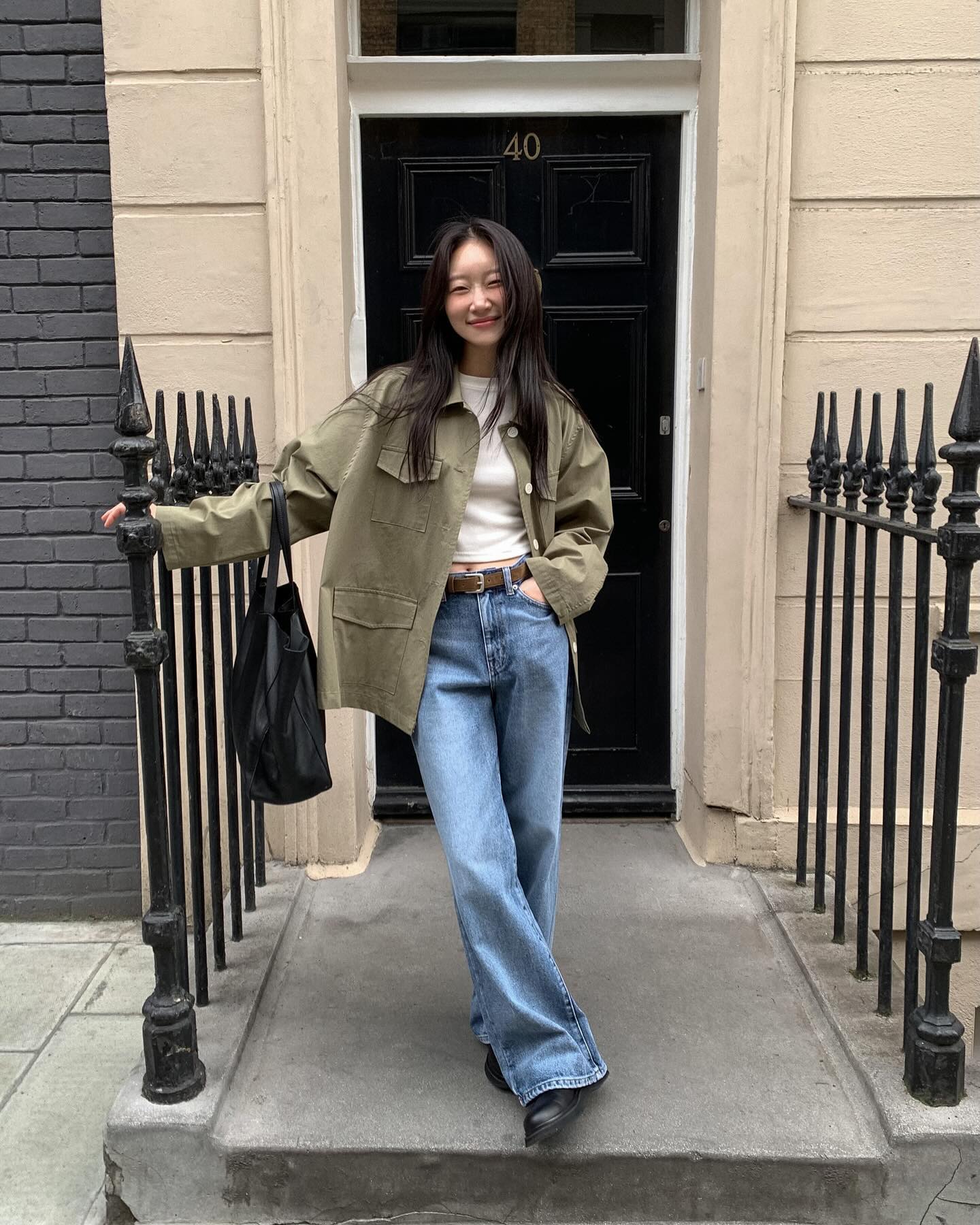 5 m&oacute;n thời trang diện Tết cho những người theo đuổi phong c&aacute;ch tối giản- Ảnh 8.