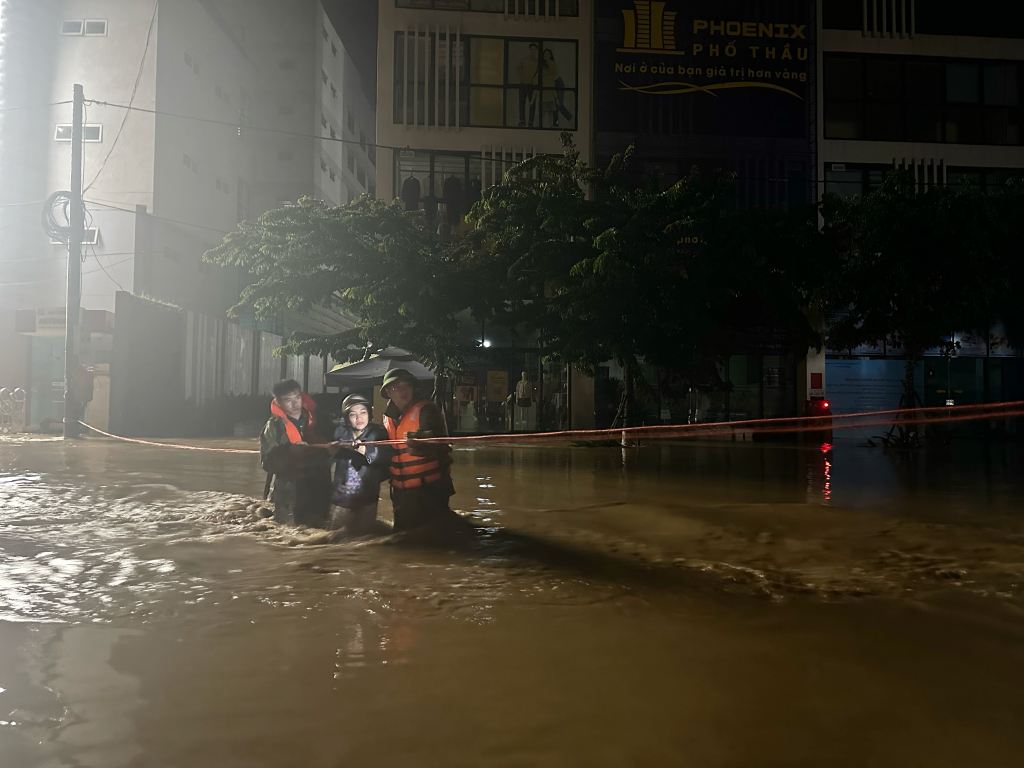 Một địa phương ở miền Bắc đang ngập sâu toàn tỉnh, đã phát tin lũ khẩn cấp- Ảnh 3.