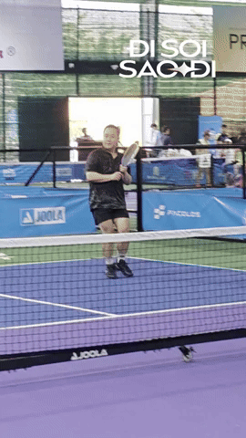 Nhìn Trung Quân dễ thương ai dám nghĩ chơi pickleball 