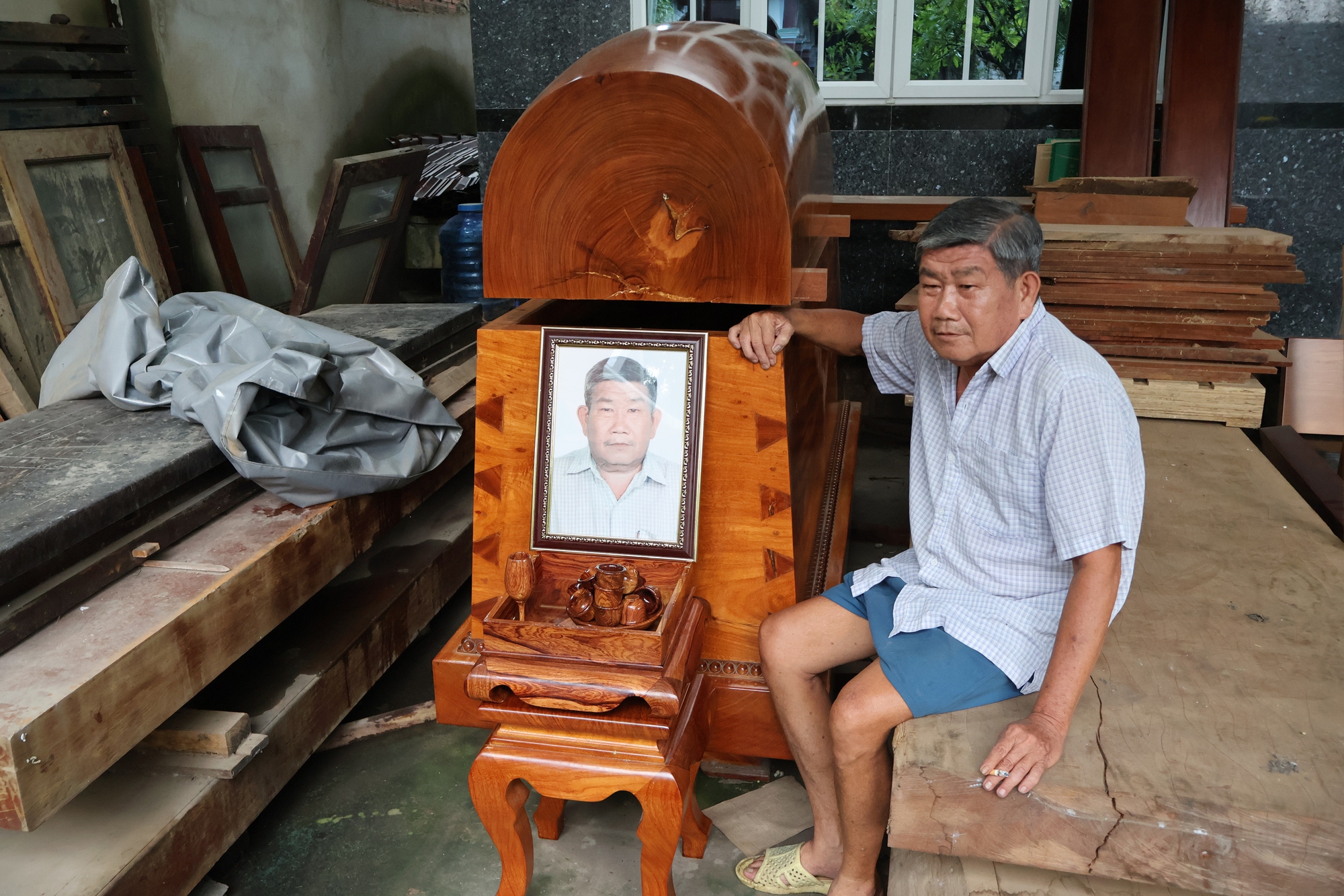 “Đóng quan tài để sống lâu” – chuyện lạ ở Sài Gòn- Ảnh 3.