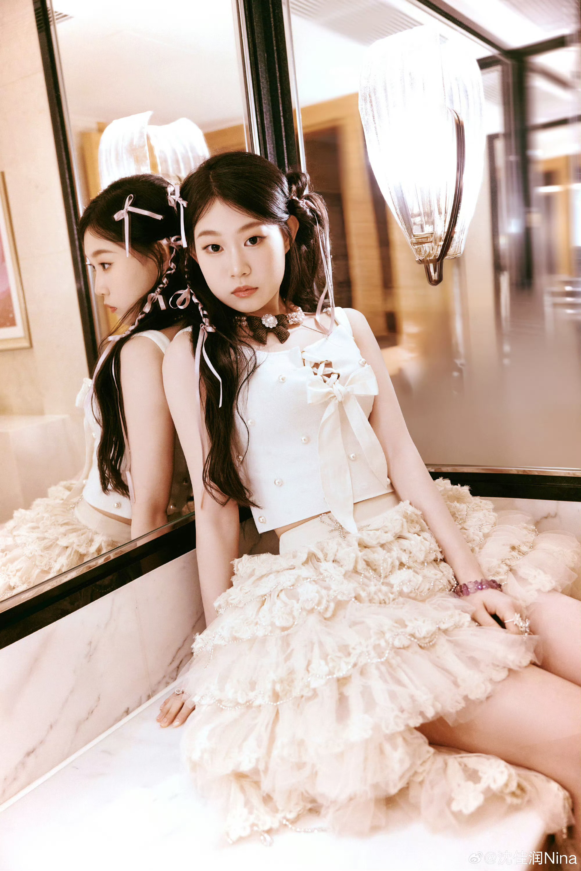 Nữ idol “ngậm thìa vàng” ê chề bán được 0 album, hát live 1 lần gây sốt cả nước- Ảnh 1. Nữ idol “ngậm thìa vàng” ê chề bán được 0 album, hát live 1 lần gây sốt cả nước- Ảnh 1.