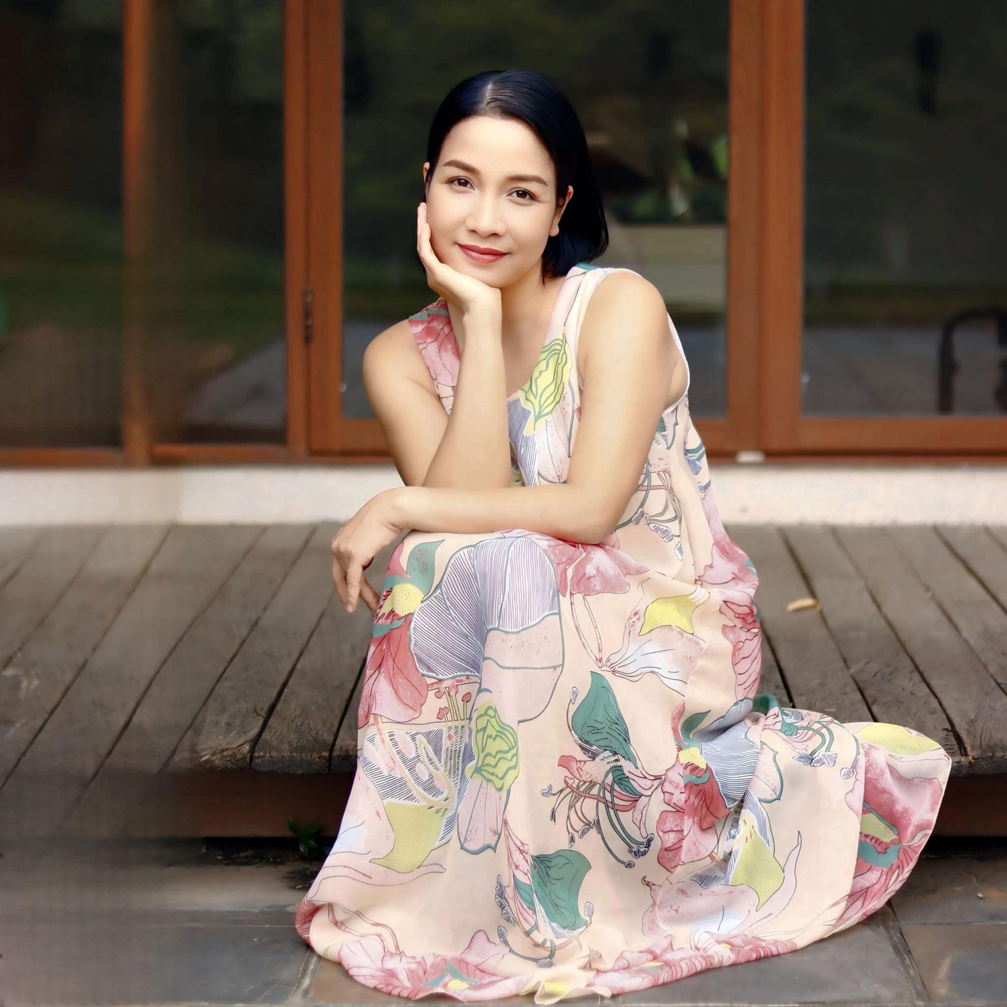 "Tóc ngắn" Mỹ Linh ngày nào giờ đã 50 tuổi, da vẫn căng bóng tràn đầy collagen nhờ 3 thói quen: Phụ nữ trung niên muốn trẻ lâu nên học hỏi- Ảnh 5.