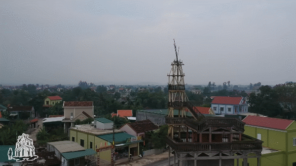 Ngôi nhà 9 tầng ở Nghệ An thách thức mọi quy luật khoa học: Chủ nhân đu dây xây vào ban đêm, “chấp luôn” gió giật cấp 11- Ảnh 2.